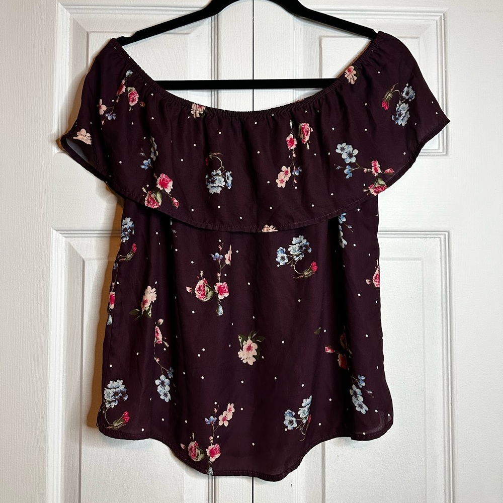 Off-the-shoulder floral shirt